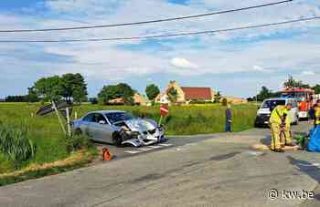 Franse bestuurder knalt op tractor in Veurne - KW.be - KW.be