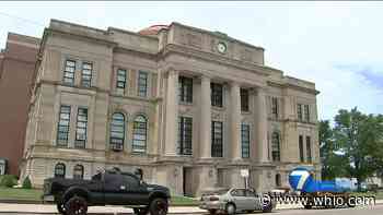 Two area police officers facing felony charges, accused of improperly using police database - WHIO