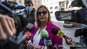 L'incendio a Malagrotta rafforza i no al termovalorizzatore: "Gualtieri ha la sindrome di Nerone?"