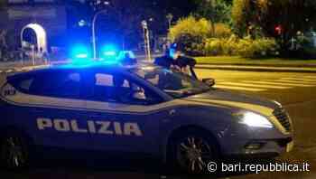 Bari, deruba in casa una decina di anziani e con un'auto rubata investe due bambine: arrestata una 36enne - La Repubblica