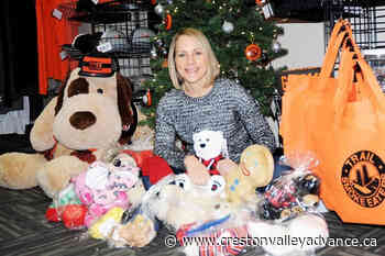 Trail Smoke Eaters Allison McCarthy earns top BCHL marketing award – Creston Valley Advance - Creston Valley Advance