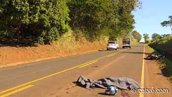 Motociclista morre em batida contra carro na PR-439 em Siqueira Campos - Catve