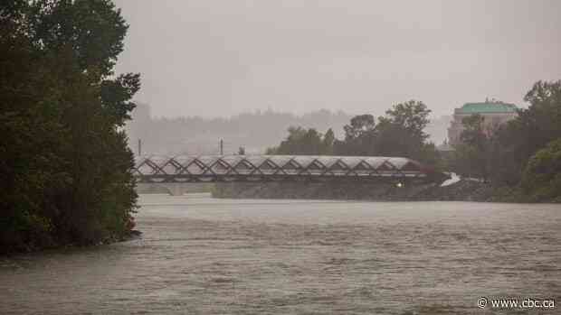 Calgary's state of local emergency lifted as approaching weather system tracks south - CBC.ca