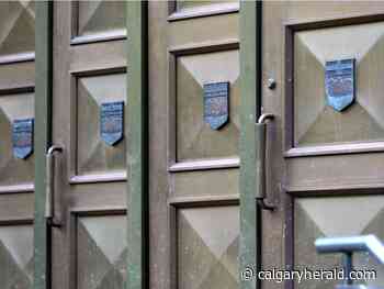 Judge finds trio guilty of lesser charges in Beltline swarming death - Calgary Herald