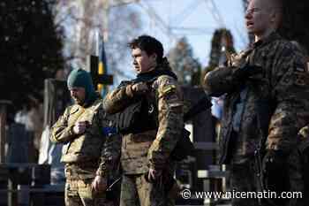 Guerre en Ukraine: à Kiev, une foule rend hommage à un jeune "héros" de la place Maïdan tué au combat