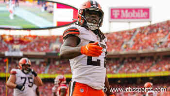 Browns' Kareem Hunt reportedly asks team for extension, unsure of future: 'I'd love to finish my career here'