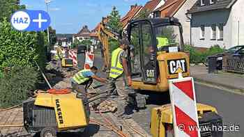 Barsinghausen: Darum werden beim Glasfaserausbau in Barsinghausen die aufgerissenen Fußwege zunächst nur provisorisch gepflastert - HAZ