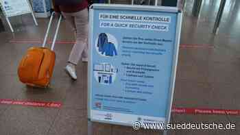Wartezeiten am Flughafen: FDP fordert Senat zum Handeln auf - Süddeutsche Zeitung - SZ.de