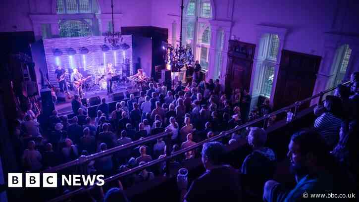 Wakefield by-election: What matters to local people? - BBC