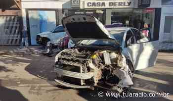 Acidente de trânsito deixa jovem ferido no Centro de soledade - Tua Rádio