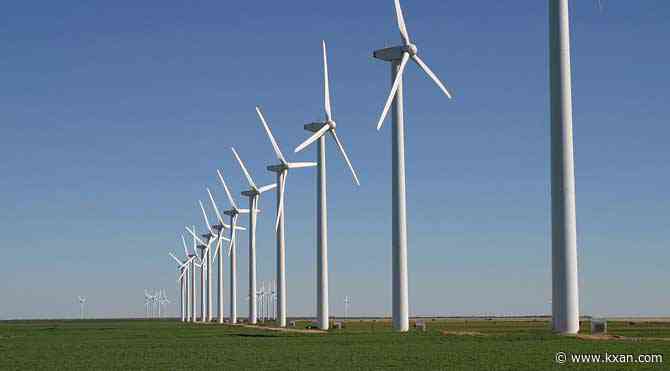 Expert says renewable energy is keeping Texans' lights on