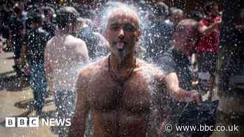 In pictures: Europe swelters in blistering June heat