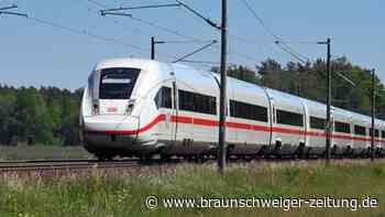Jugendliche auf der Bahnsteigkante - ICE macht Vollbremsung