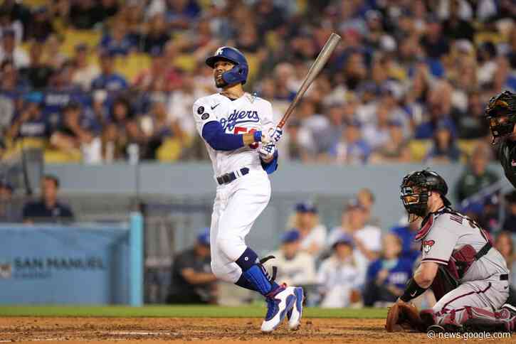 Dodgers To Place Mookie Betts On IL With Cracked Rib - MLB Trade Rumors