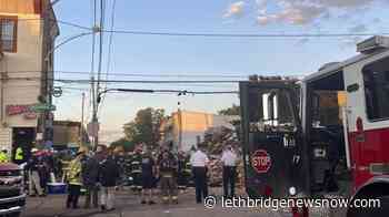 1 firefighter dead after Philadelphia building collapse - Lethbridge News Now