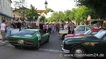 „Oldie Night“ als gelungene Sommernachts-Party – 5000 feiern in Bad Aibling bei der Bavaria Historic Rallye