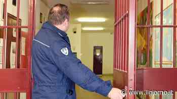 Carcere di Vigevano, tre agenti aggrediti da un detenuto - IL GIORNO