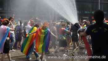 Christopher Street Day- Parade zieht durch Augsburg - Augsburger Allgemeine