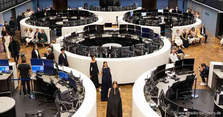 Frankfurt Fashion Week beginnt mit Show in der Börse