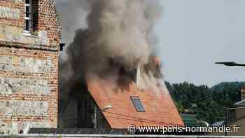 VIDÉO. Le feu détruit les combles d’une maison à Arques-la-Bataille, près de Dieppe - Paris-Normandie