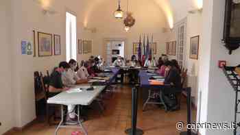 L'opposizione all'attacco dell'amministrazione di Capri: "Il paese è allo sbando e viene convocato il Consiglio in maniera illegittima per un fantasmagorico progetto che mai verrà realizzato" - Capri News