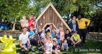 Leerlingen BuSO bouwen 'Eftelinghuisje' voor kleine leerlingen De Vlindertuin - Het Laatste Nieuws