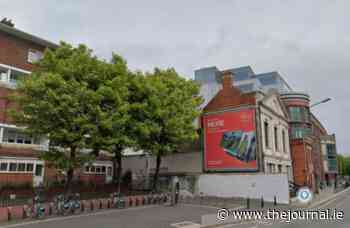 Flats dubbed 'poor quality architecture' defended by senator in submission against LED billboard - TheJournal.ie