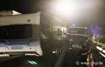 Wohnwagen kollidiert auf der A8 mit Reisebus: 120.000 Euro Schaden - Passauer Neue Presse - PNP.de