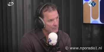 Had John de Bever er moeite mee om in de voetbalwereld uit de kast te komen? - NPO Radio 1