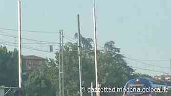 Formigine. Il passaggio a livello non funziona e Gigetto resta fermo dieci minuti - La Gazzetta di Modena