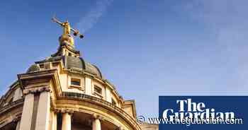 Criminal barristers vote to go on strike in row over legal aid