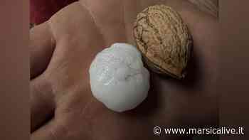 Chicchi di grandine grandi come noci, la foto a Luco dei Marsi: il maltempo che mette in ginocchio la Marsica - MarsicaLive