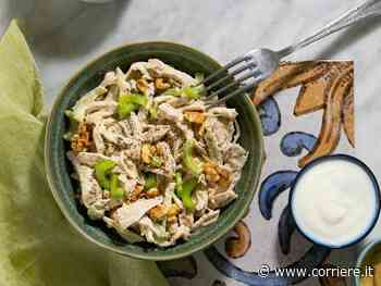 Insalata di pollo con sedano e noci - Corriere della Sera