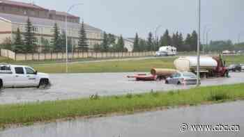 Downpour leaves streets flooded in Saskatoon