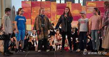 Spiel mit Vergangenheit, Zukunft und Gegenwart in St. Marien Lemgo | Kultur aktuell - Lippische Landes-Zeitung