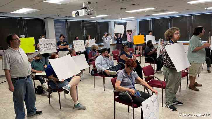 Austin Community College workers push for raises, $22 minimum wage