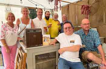 Bierfestival 'Bier aan Zee' in Middelkerke onder stralende zon: “Niet alleen de 'langste toog', maar ook de gezelligste” - KW.be - KW.be