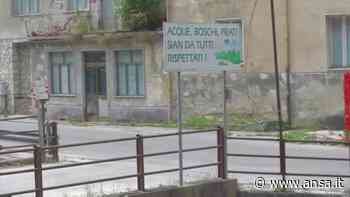 Cuneo, tanti turisti in visita alla grotta carsica di Bossea - Piemonte - Agenzia ANSA