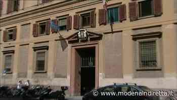 Modena, protesta davanti al tribunale in nome di Gabriela e Renata - modenaindiretta.it