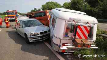 Verkehrsunfall mit Urlaubern: Tornesch: Wohnwagen-Gespann und BMW zusammengeprallt - shz.de