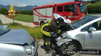Fabriano / Frontale tra due autovetture, conducenti al pronto soccorso - QDM Notizie