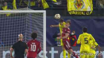 ¡Rompieron a Leon! Goretzka se estrella con el codo de Torres - TUDN USA