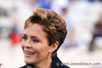 Drag queen blasts GOP candidate for Arizona governor - The Brandon Sun