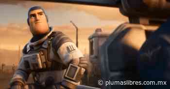 Prohíben en 14 países Lightyear, por beso gay - plumas libres