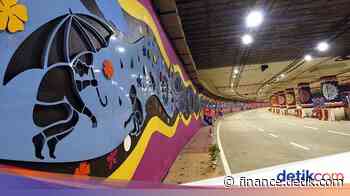 Mural Warna-warni Ramaikan Underpass yang Baru Beroperasi di New Delhi - detikFinance