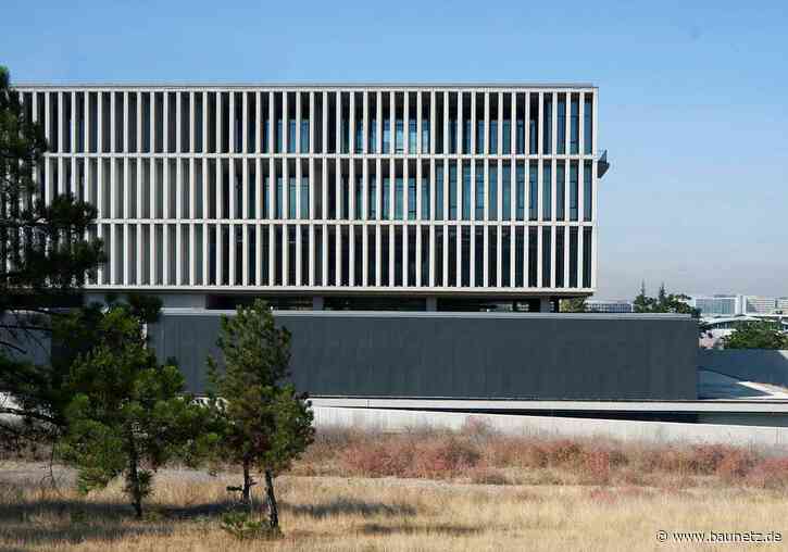 Weiterarbeiten am türkischen Brutalismus

 - Universitätsgebäude von Emre Arolat in Ankara