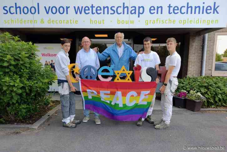 Leerlingen VTI restaureren kunstwerk over verdraagzaamheid