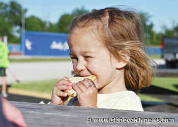 Having fun at the Parish Picnic - sidneydailynews.com