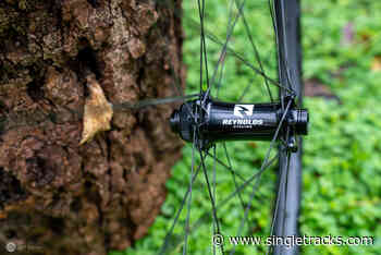 Reynolds Blacklabel 329 Trail Pro Wheels Offer Premium Performance [Review] - Singletracks.com