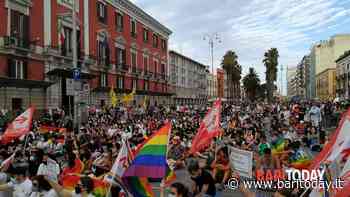Il Bari Pride ritrova abbracci e colori del corteo in centro: "In piazza per i diritti di tutti. Città inclusiva? Si può fare di più" - BariToday